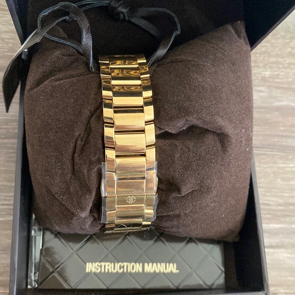 ROBERTO CAVALLI TIMEWEAR GOLD WATCH BRAND NEW IN BOX - Picture 3 of 9